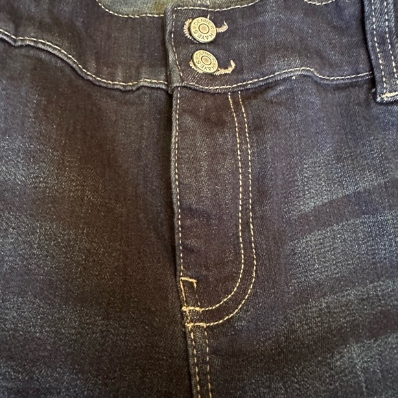 Denver Hayes cropped jeans 18 EUC dark blue soft stretchy mid rise straight leg - Picture 7 of 9